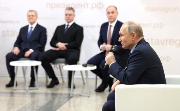 Путин: Россия практически не зависит от импорта продуктов