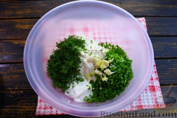 Печёночные рулетики со сливочным сыром и зеленью